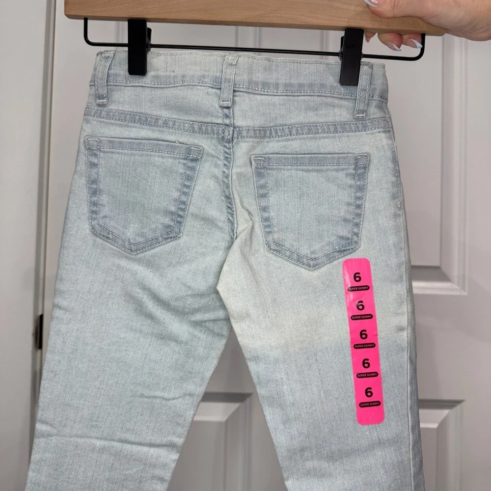 The Childrens Place‎ Girls Super Skinny Jeans Light Wash Denim Size 6 NWT
